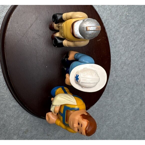 Fisher Price Husky Helpers Set 3 Figures - Construction Worker Paramedic & Injur - Picture 6 of 16